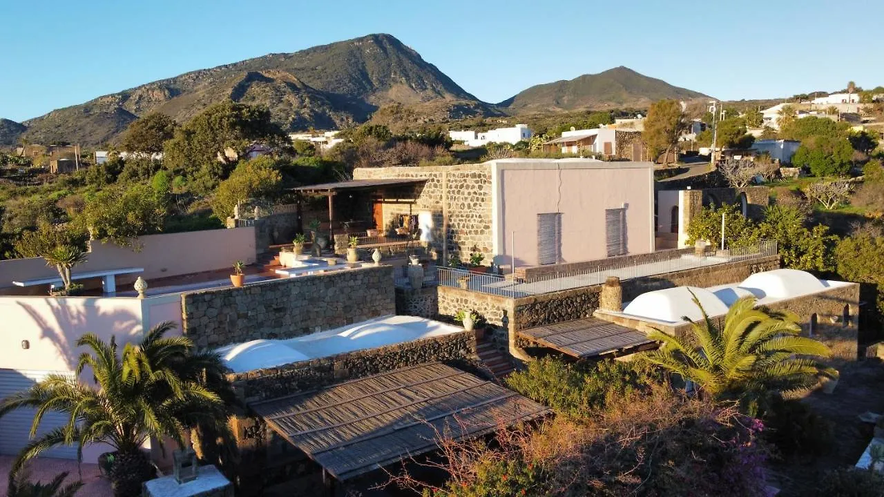 Pantelleria Dammusi Belvedere Scauri  Casa vacanze Scauri (Sicily)